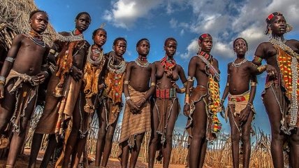 Африканцы из племени хамар были в шоке от вещей белого человека (Фото) 