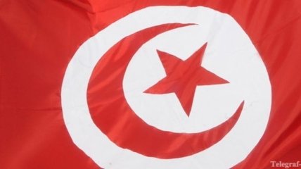 Великобритания рекомендует своим гражданам срочно покинуть Тунис