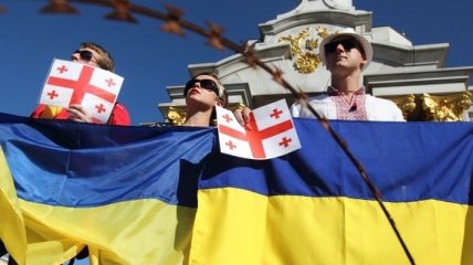 Украинцы и грузины в Киеве митинговали против "ползучей оккупации"
