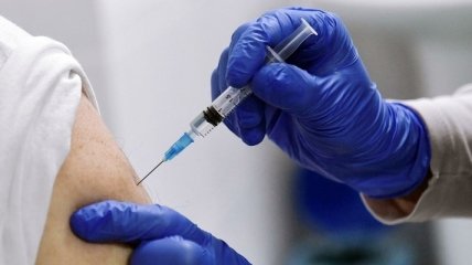 Украина начнет вакцинировать от Covid-19 жителей оккупированного Донбасса