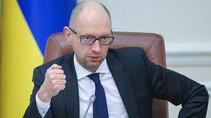 Яценюк призвал польскую власть угомонить украинофобов