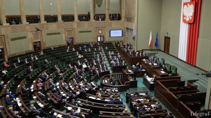Польская оппозиция и дальше будет блокировать трибуну Сейма