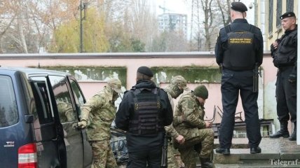 Подконтрольный РФ суд арестовал первую группу украинских моряков