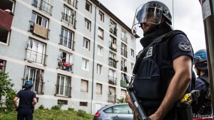 Во Франции задержали 2 подозреваемых в причастности к теракту в Ницце