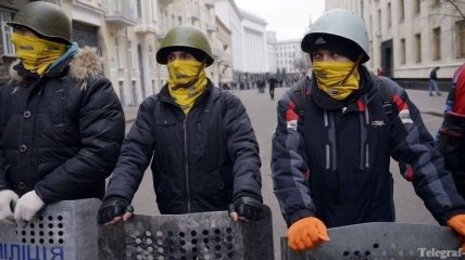 Самооборона Майдана взяла под охрану музеи и библиотеки Киева