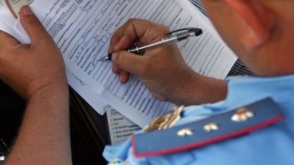 В Севастополе за распространение листовок нарушителей оштрафовали
