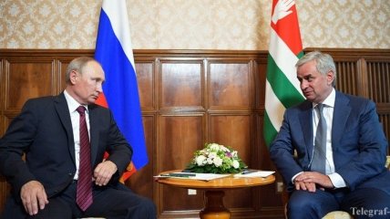 В НАТО дали оценку визиту Путина в Абхазию