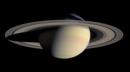 Сатурн буде надзвичайно яскравим на поточному тижні. Як побачити планету у нічному небі