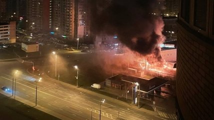 В России ночью загорелся рынок