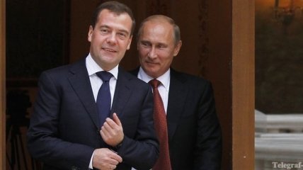 Медведев сообщил, что не собирается конкурировать с Путиным на выборах