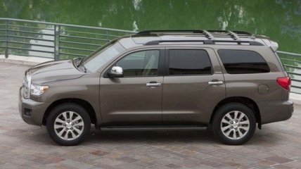 Toyota Sequoia модельного ряда 2013 года (Фото)