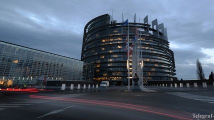 Европарламент проголосовал за 1,8 млрд евро помощи Украине