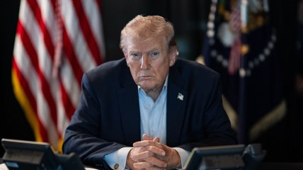 Дональд Трамп стал объектом насмешек в соцсетях