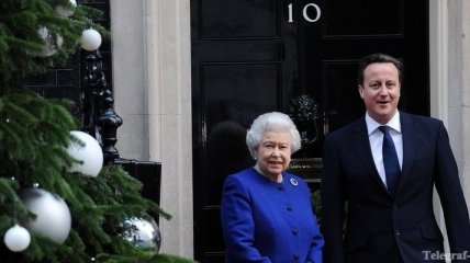 Британская королева впервые прибыла на заседание правительства
