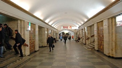 Станция метро "Крещатик" временно изменит режим работы
