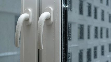 Как избавиться от конденсата на окнах - действенный способ