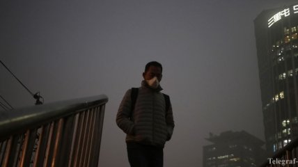 В Пекине снова объявлен красный уровень тревоги из-за смога