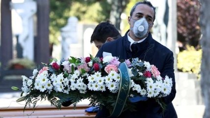 Коронавірус в Італії: за добу померли 627 людей