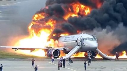 Катастрофа в Шереметьево в мае 2019 года: появилось новое видео горящего лайнера
