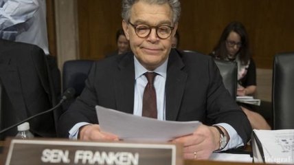 Сенатор США сложил полномочия из-за скандала о домогательствах