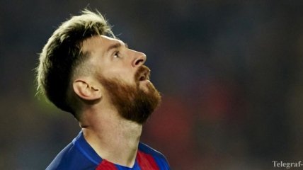 "Барселона" не может продлить контракт с Месси