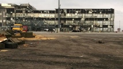 Штаб АТО: Новый терминал аэропорта "Донецк" разрушен частично