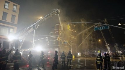 На месте обрушения зданий в Нью-Йорке ищут двух человек