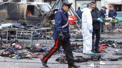 Число жертв взрыва на рынке в Италии возросло
