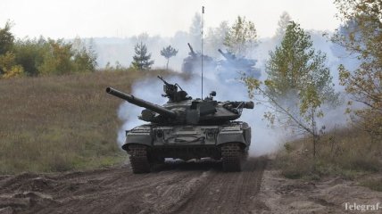 Украинская разведка обнаружила колонну танков противника в Донецке