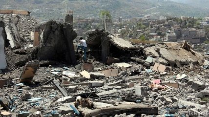 В результате бомбардировки в Йемене погибли 43 человека
