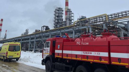 Пожар на нефтеперерабатывающем заводе "Лукойл"