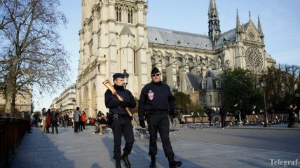СМИ: Организатор терактов в Париже имел связи в Великобритании 