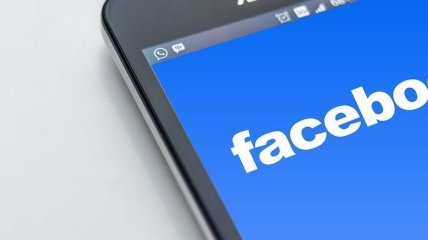 Facebook временно остановил работу десятков тысяч приложений