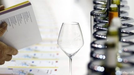 Французам запретили пить вино на работе