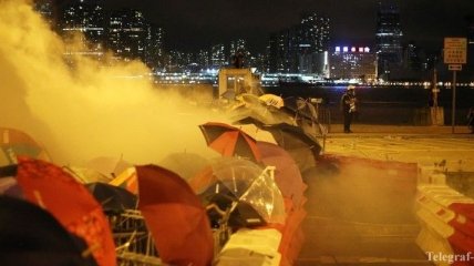 Бунт в Гонконге: Китай обвиняет США и Британию в лицемерии