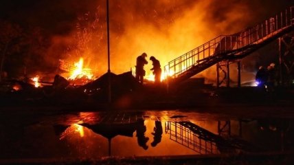 Пожар в детском лагере: двум должностным лицам объявили подозрение