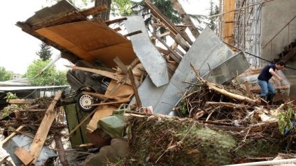 В результате града и дождей в Грузии пострадали сотни домов