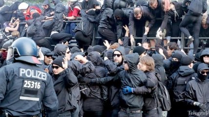 В Гамбурге произошли стычки между полицией и демонстрантами 