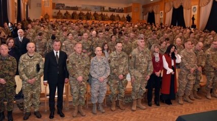 В Украину приехали свыше 200 американских инструкторов