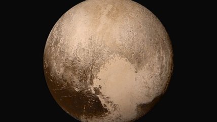 Астрономы показали фазы вращения Плутона и его спутника Харона