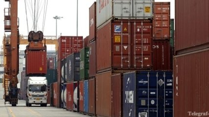 Госстат: Отрицательное сальдо внешней торговли выросло на 15,9%