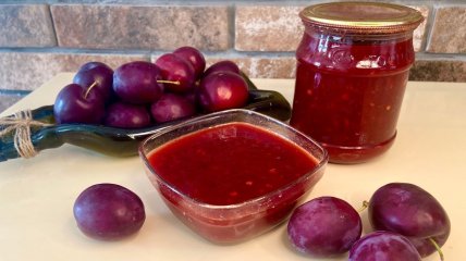Пікантний соус зі слив