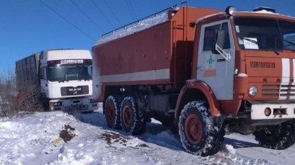 В Херсонской области за сутки сотрудники ГСЧС вытащили из снега уже почти 40 авто