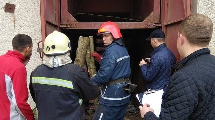Во Львовской области упал лифт, погибли два человека
