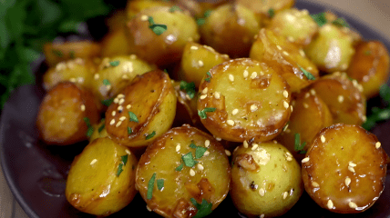Картопля у медово-соєвому соусі