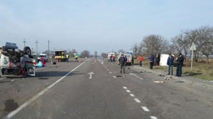 ДТП на Львовщине: грузовик столкнулся со скорой помощью