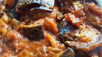 Баклажаны в томатном соусе