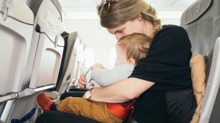 8 правил перелета с ребенком в Wizz Air