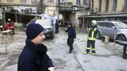Из-под завалов рухнувшего дома в центре Киева спасли двух человек 