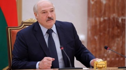 "Укол от "бацьки": Лукашенко и Путин договорились травить украинцев "Спутником" (видео)